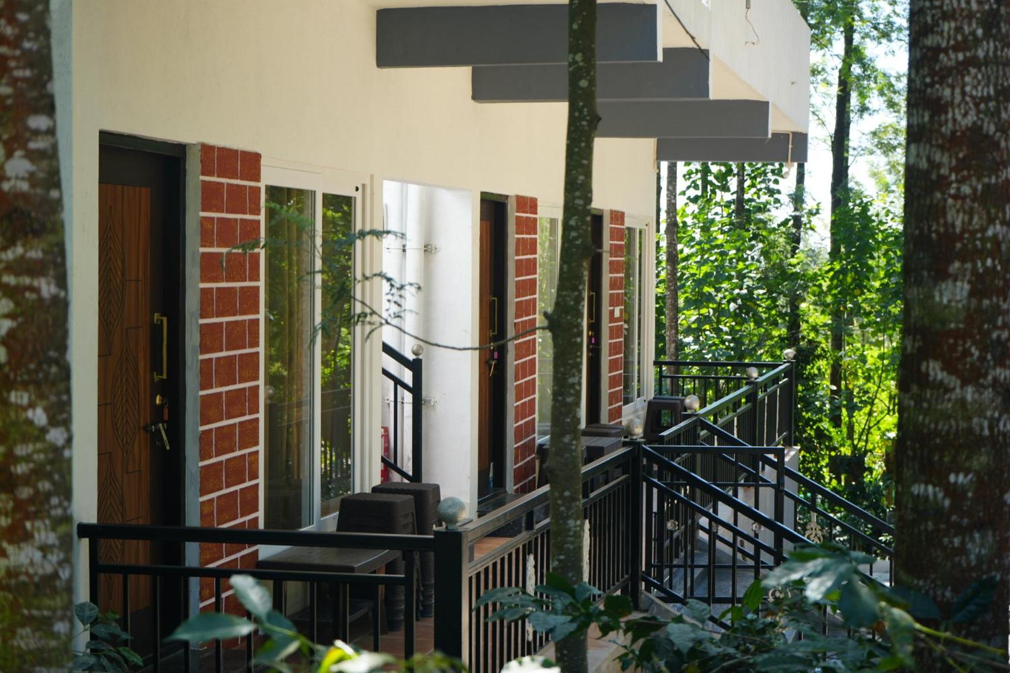 Silver Springs Homestay Chickmagalur Chikmagalūr Exterior foto
